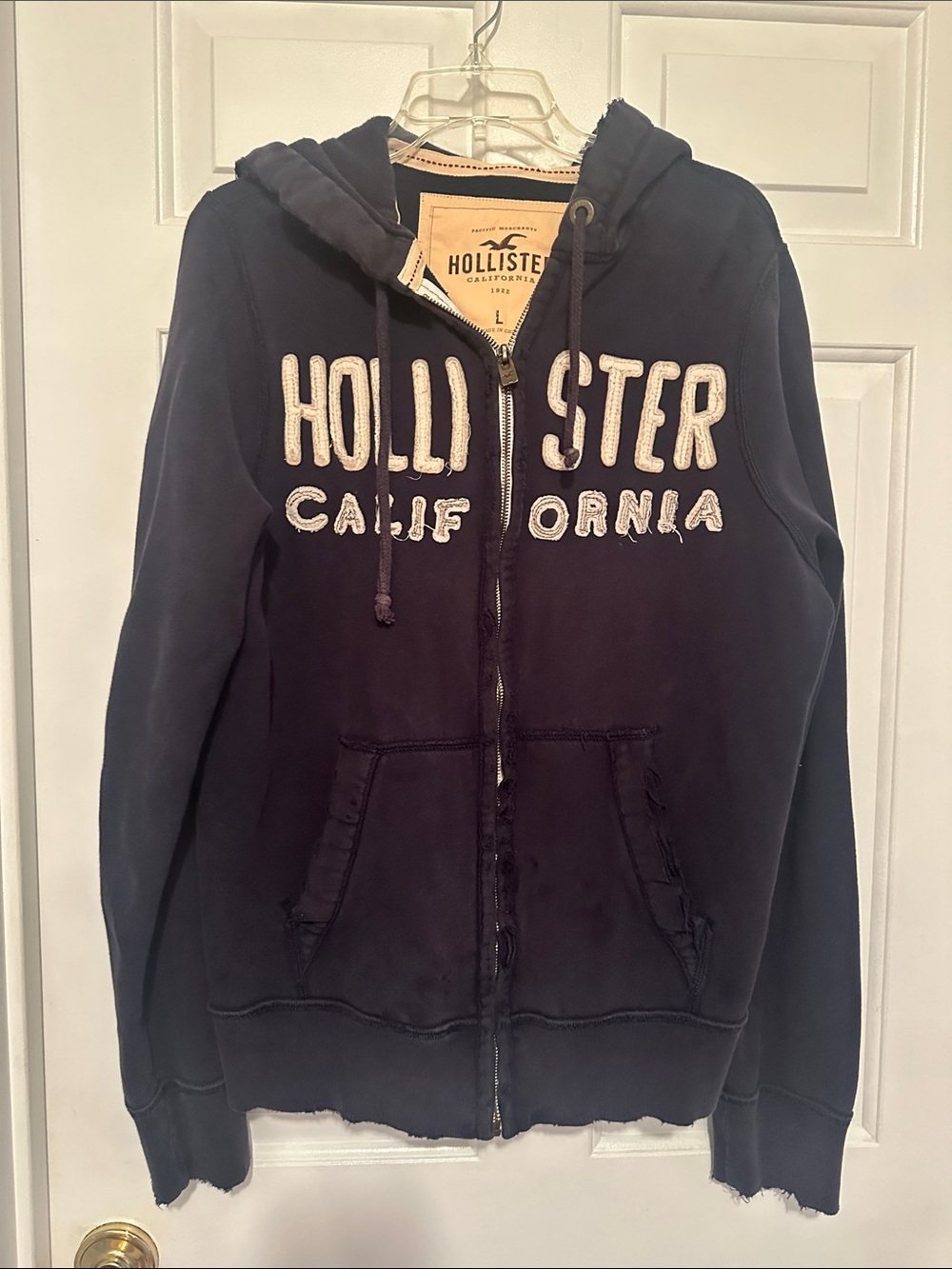EUC vintage Hollister Distressed Navy Blue Full-Zip Hoodie with California Logo